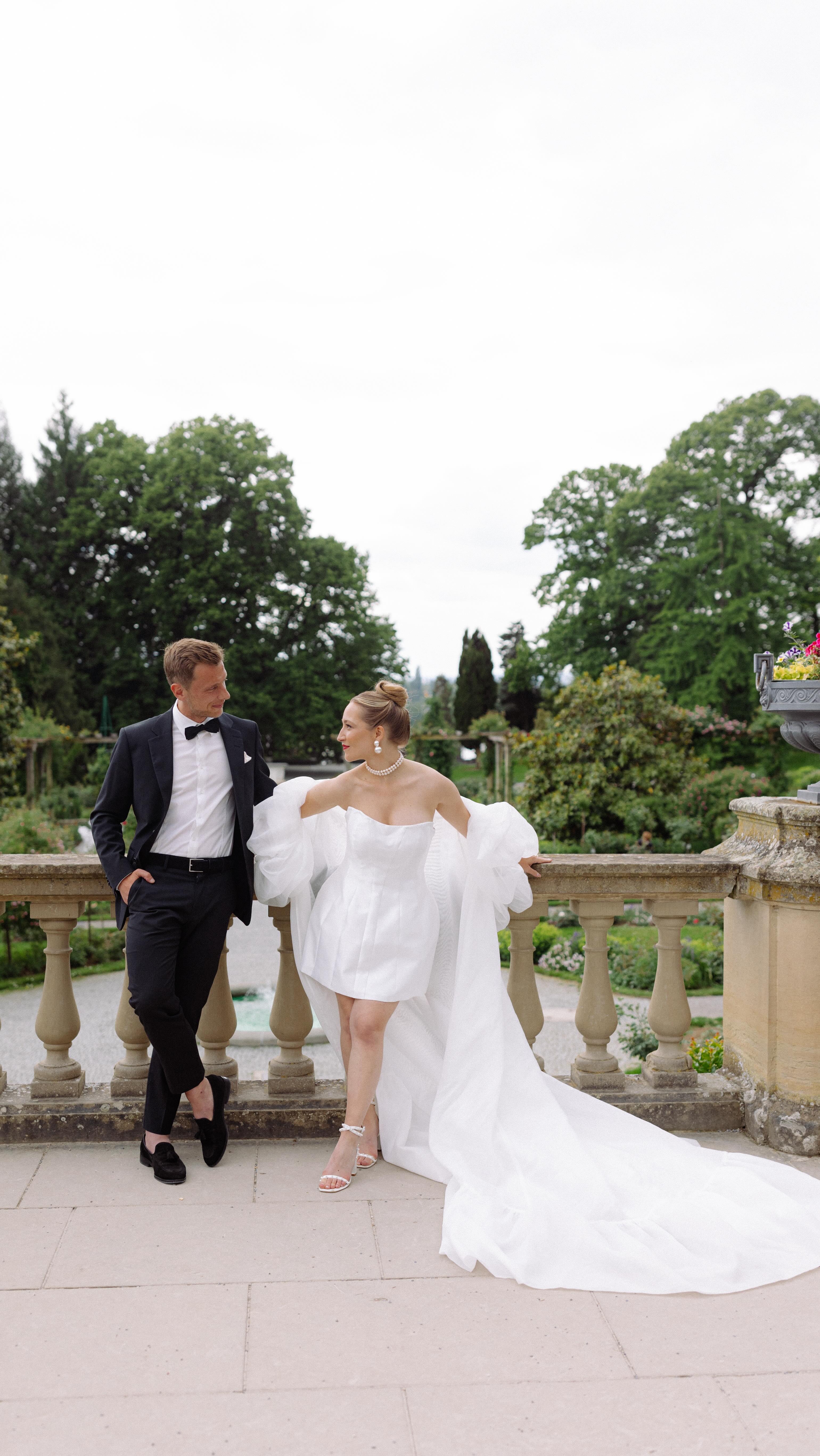 Happy Valentine’s Day ❤️

Venue @inselmainau 
Weddingplaner @weddingplanerbodensee 
Dress @atmodasposa 
H&M @schoenheit_im_blick_beauty 
Deco @weds4u 
Weddingcake @babobaker_konstanz 
 
#inselmainau #inselmainauhochzeit #fotografinselmainau #verlobt #bridetobe
