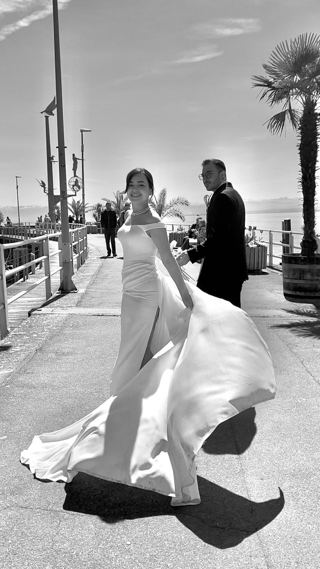 Yesterday they said yes. Yes to love, yes forever, and yes to a lifetime together!
Beautiful civil wedding @neues_schloss_meersburg 

#meersburg #lakeconstancewedding #fotografbodensee #verlobt #bridetobe